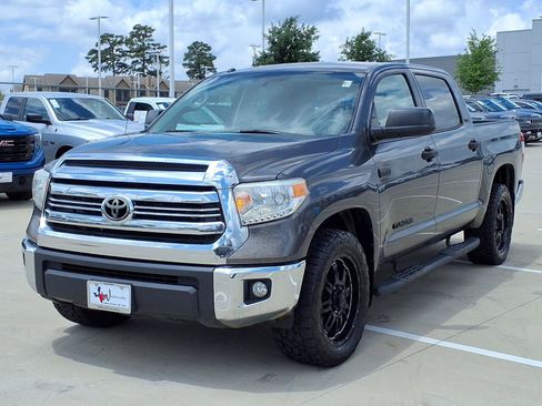 Used 2016 Toyota Tundra SR5 RWD image 3
