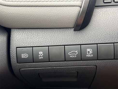 Used 2023 Toyota Camry LE image 24