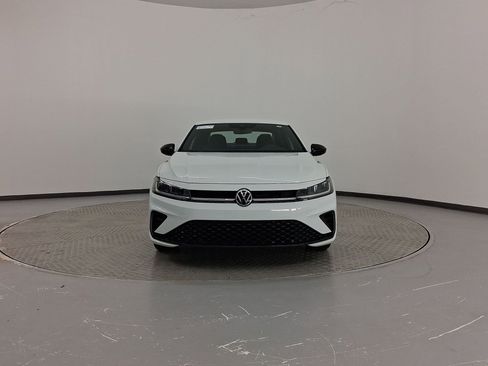 Used 2025 Volkswagen Jetta Sport image 6