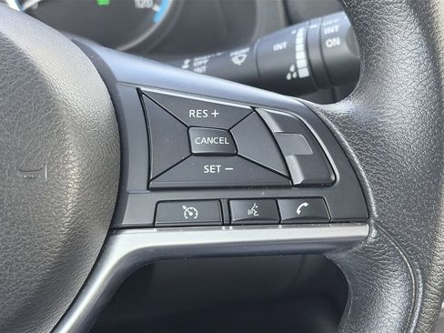 Used 2023 Nissan Leaf S image 21