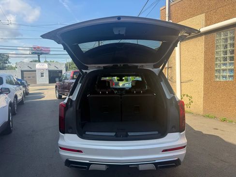 Used 2021 Cadillac XT6 Premium Luxury image 30