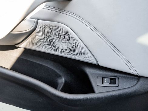 Used 2021 BMW M5 w/ Executive Package image 25