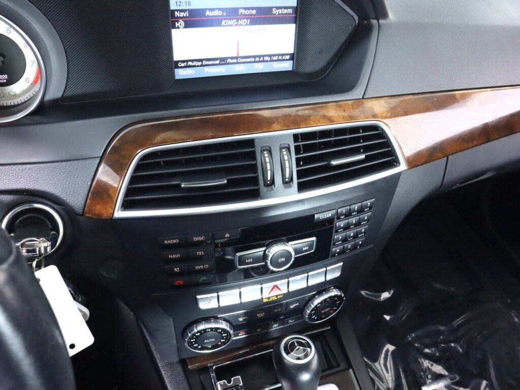 Used 2014 Mercedes-Benz C 300 4MATIC Sedan image 15