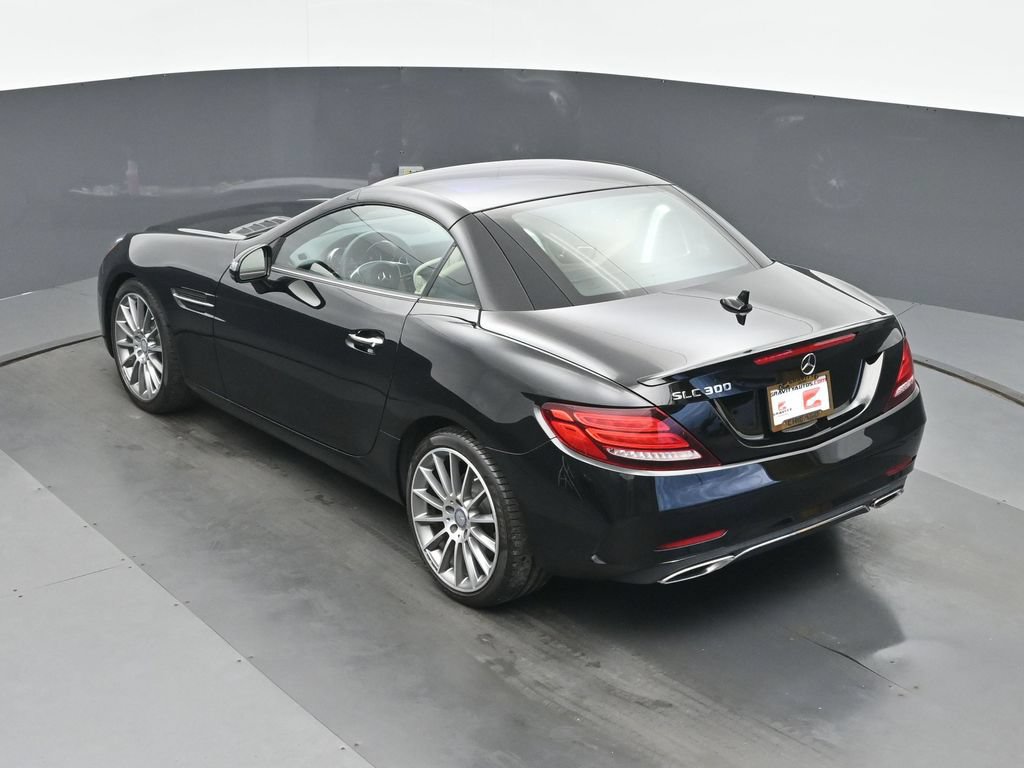 Used 2017 Mercedes-Benz SLC 300 image 31