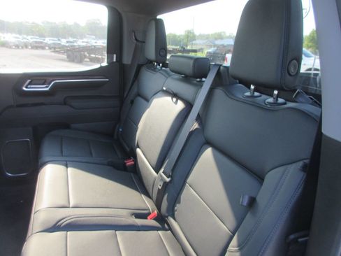 New 2026 GMC Sierra 1500 SLT w/ SLT Premium Package AWD/4WD image 16