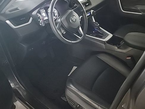 Used 2022 Toyota RAV4 XLE Premium FWD image 6