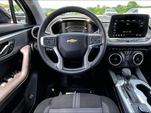 Used 2024 Chevrolet Blazer LT w/ Convenience Package FWD image 8