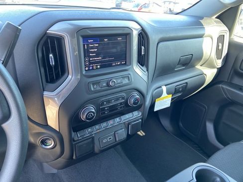 Used 2024 Chevrolet Silverado 1500 Custom Trail Boss AWD/4WD image 23