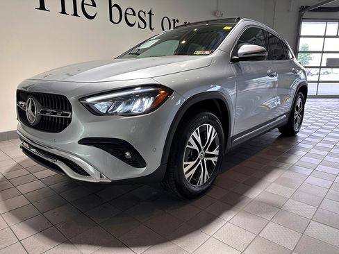 Used 2025 Mercedes-Benz GLA 250 Exclusive 4MATIC image 8