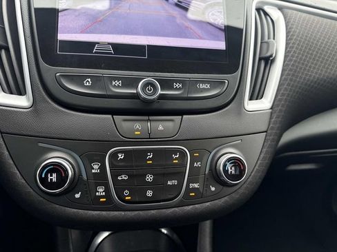 Used 2023 Chevrolet Malibu LT FWD image 31