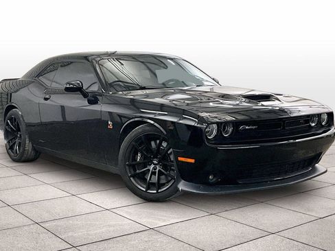 Used 2022 Dodge Challenger R/T Scat Pack w/ Dynamics Package image 2
