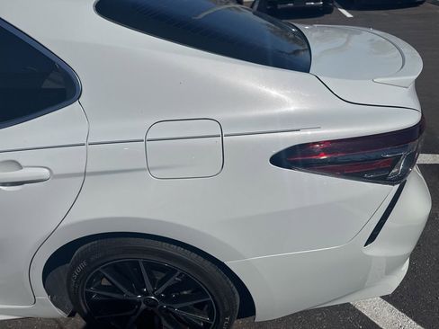 Used 2023 Toyota Camry SE image 7