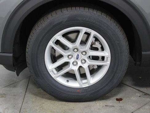 New 2026 Ford Explorer Active w/ Active Comfort Package image 18