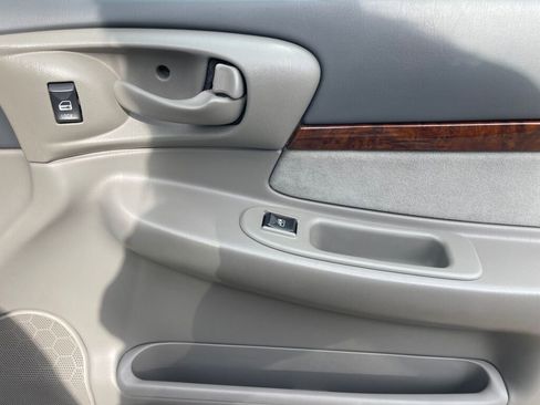 Used 2002 Chevrolet Impala LS w/ Preferred Equipment Group image 21