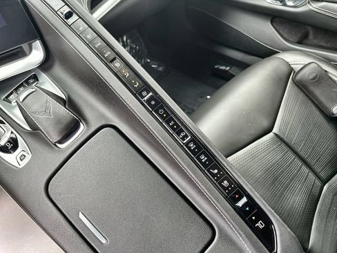 Used 2020 Chevrolet Corvette Stingray Preferred Cpe w/ 2LT Preferred Equipment Group RWD image 18