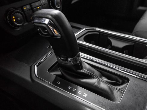Used 2019 Ford F150 XLT w/ Equipment Group 302A Luxury AWD/4WD image 31