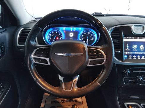 Used 2020 Chrysler 300 Limited RWD image 20