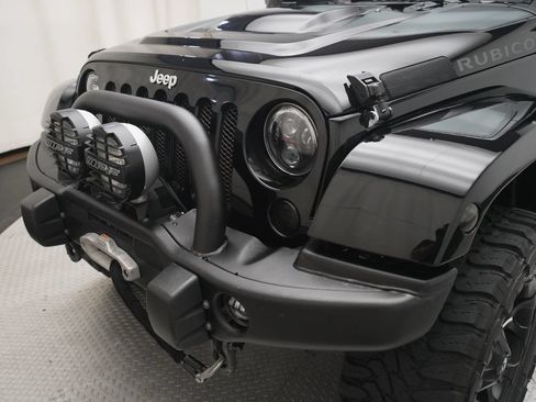 Used 2014 Jeep Wrangler Unlimited Rubicon w/ Dual Top Group AWD/4WD image 21