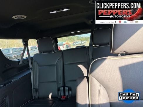 Used 2023 Chevrolet Suburban Premier image 12
