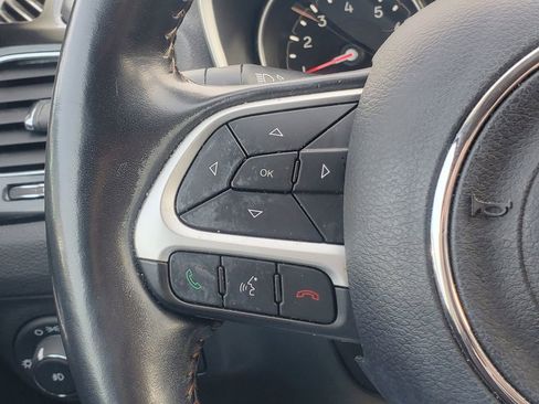 Used 2020 Jeep Compass Limited image 18