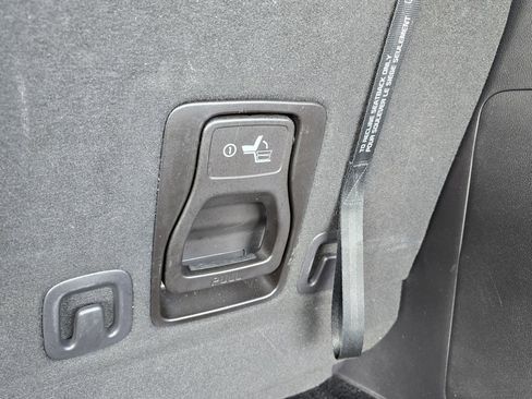 Used 2024 Kia Carnival LX image 61