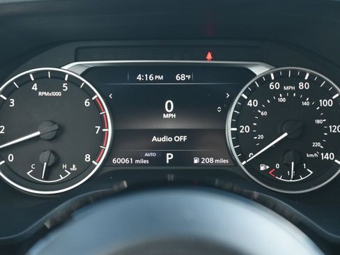 Used 2023 Nissan Rogue SV image 24