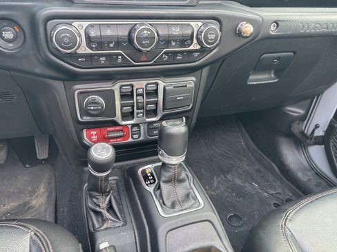 Used 2022 Jeep Wrangler Unlimited Rubicon w/ Trailer Tow Package image 12