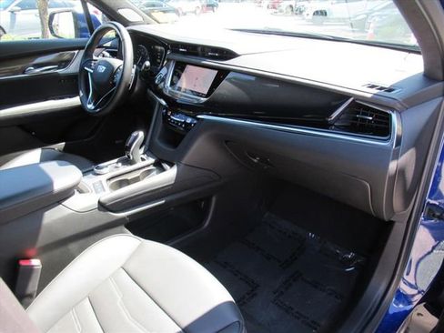 Certified 2024 Cadillac XT6 Sport w/ Platinum Package AWD/4WD image 12
