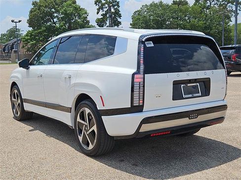 New 2026 Hyundai Ioniq 9 Calligraphy image 7