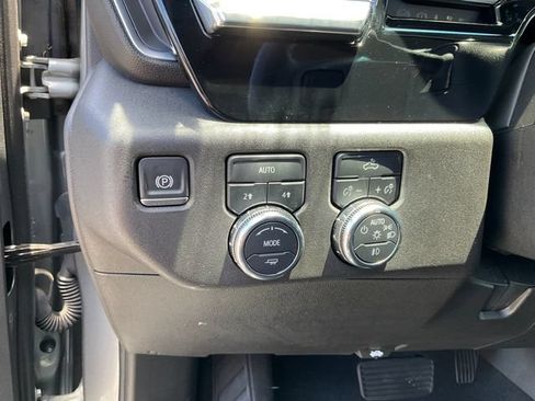 Certified 2025 GMC Sierra 1500 Elevation AWD/4WD image 9