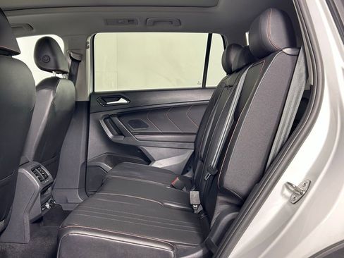 Used 2024 Volkswagen Tiguan Wolfsburg Edition FWD image 17
