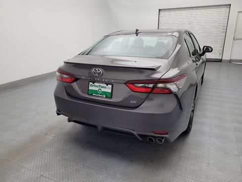 Used 2021 Toyota Camry SE FWD image 7