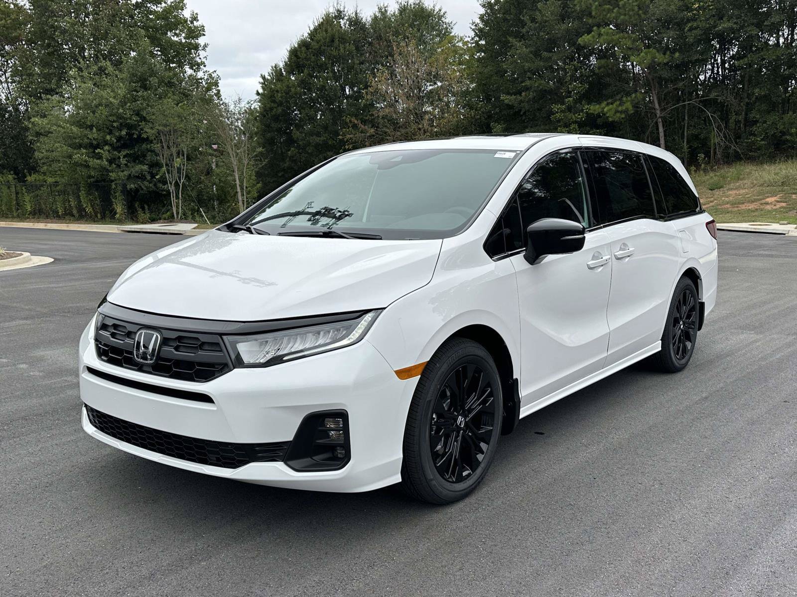 New 2027 Honda Odyssey Sport-L image 3