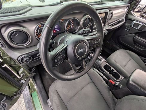 Used 2023 Jeep Wrangler Sport S image 21