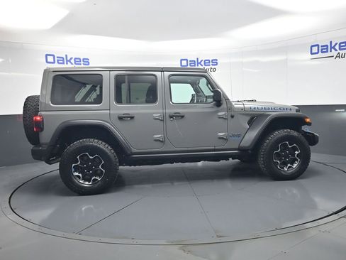 Used 2022 Jeep Wrangler Unlimited Rubicon 4xe w/ Cold Weather Group AWD/4WD image 9