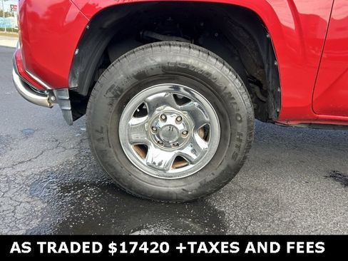 Used 2017 Toyota Tacoma SR image 9