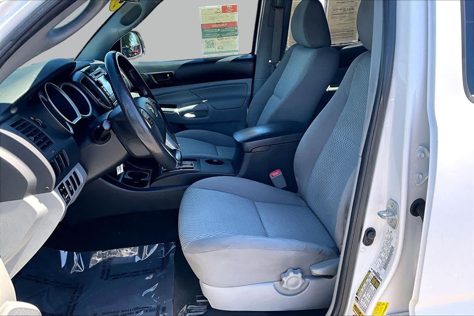 Used 2013 Toyota Tacoma 2WD Double Cab w/ Convenience Pkg image 7