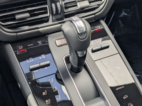 New 2025 Porsche Macan S image 22