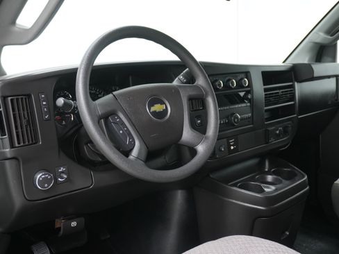 Used 2017 Chevrolet Express 3500 LT w/ LT Preferred Equipment Group image 8