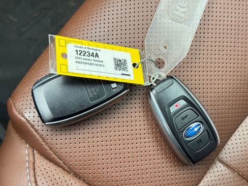 Used 2023 Subaru Outback Touring image 12