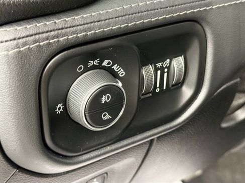 Used 2021 RAM 1500 Limited AWD/4WD image 10