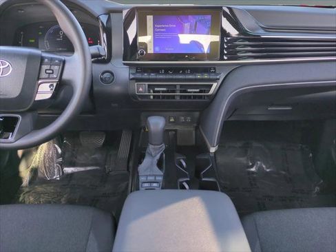 Certified 2025 Toyota Camry LE image 11