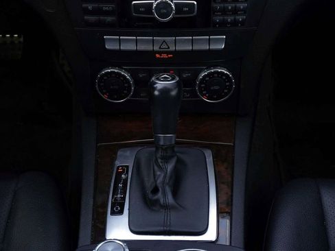 Used 2014 Mercedes-Benz C 250 Sedan image 17