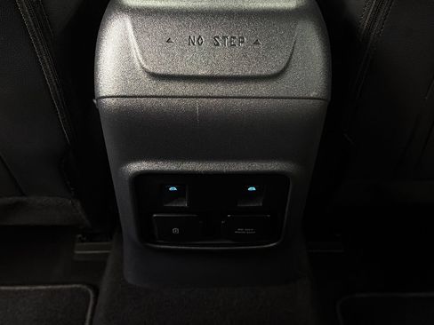 Used 2024 Ford Bronco Outer Banks AWD/4WD image 35