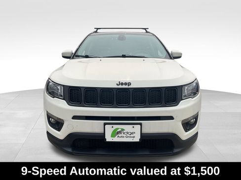 Used 2018 Jeep Compass Latitude w/ Popular Equipment Group AWD/4WD image 2