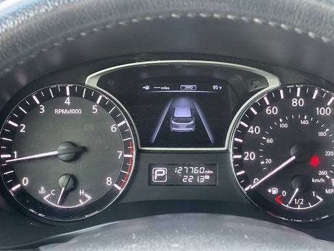 Used 2013 Nissan Pathfinder Platinum AWD/4WD image 19