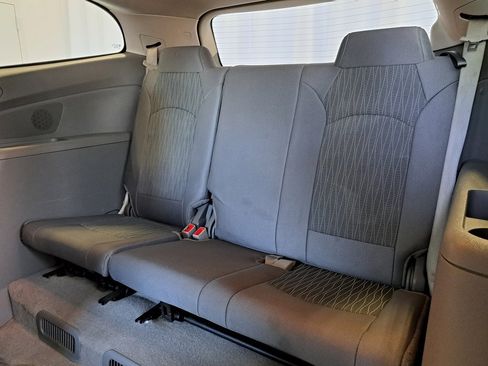 Used 2016 Chevrolet Traverse LT image 29