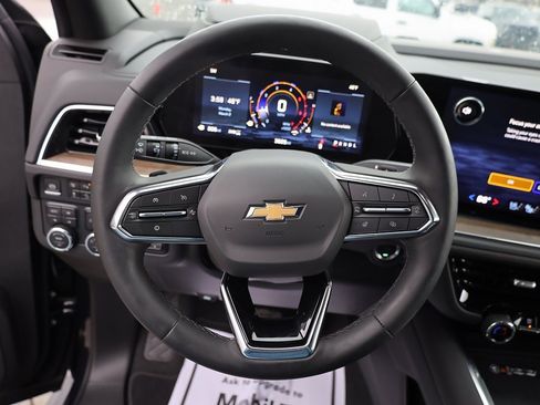 Used 2025 Chevrolet Tahoe High Country image 13