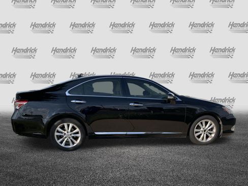 Used 2011 Lexus ES 350 w/ Preferred Accessory Package FWD image 11