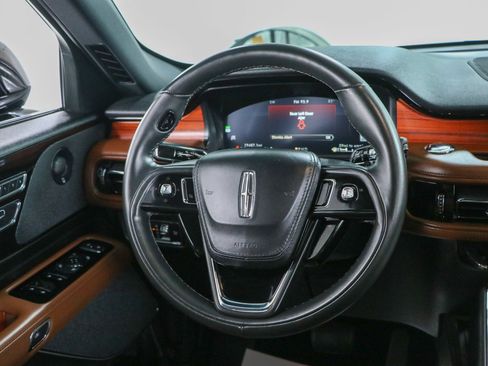 Used 2024 Lincoln Aviator Reserve w/ Jet Package AWD/4WD image 12